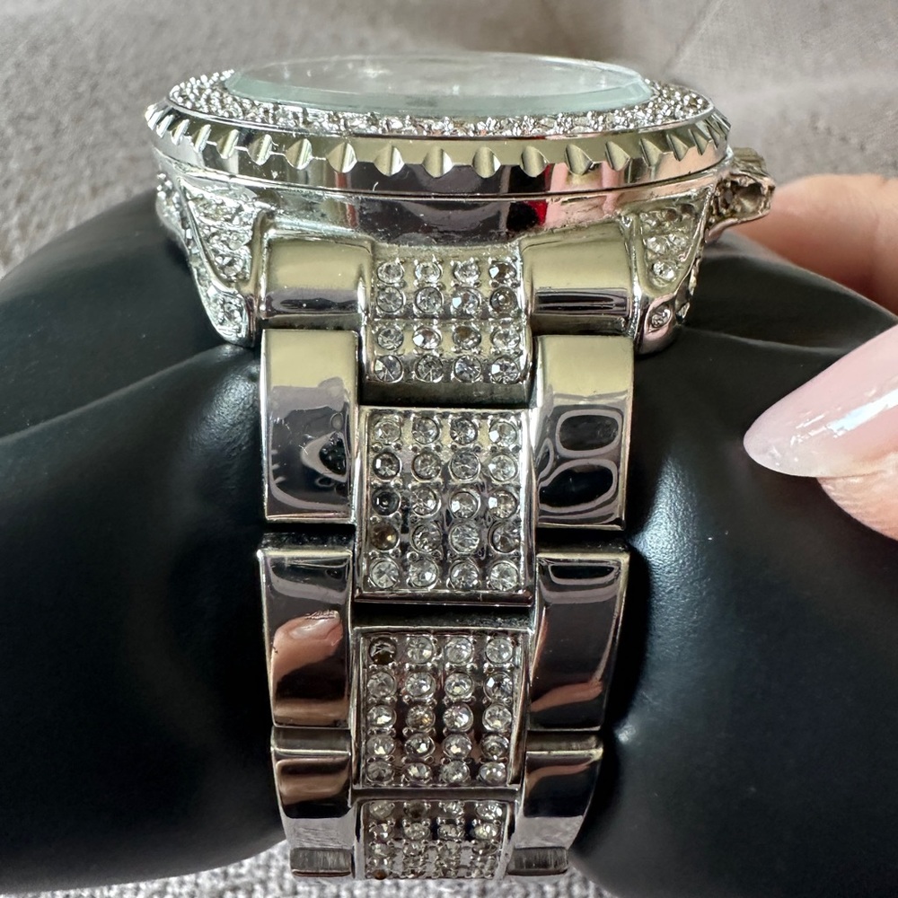 Crystal Watch - Picture 5 of 9